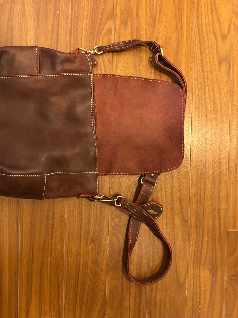 Leather bag from Roots - Picture 4 of 6